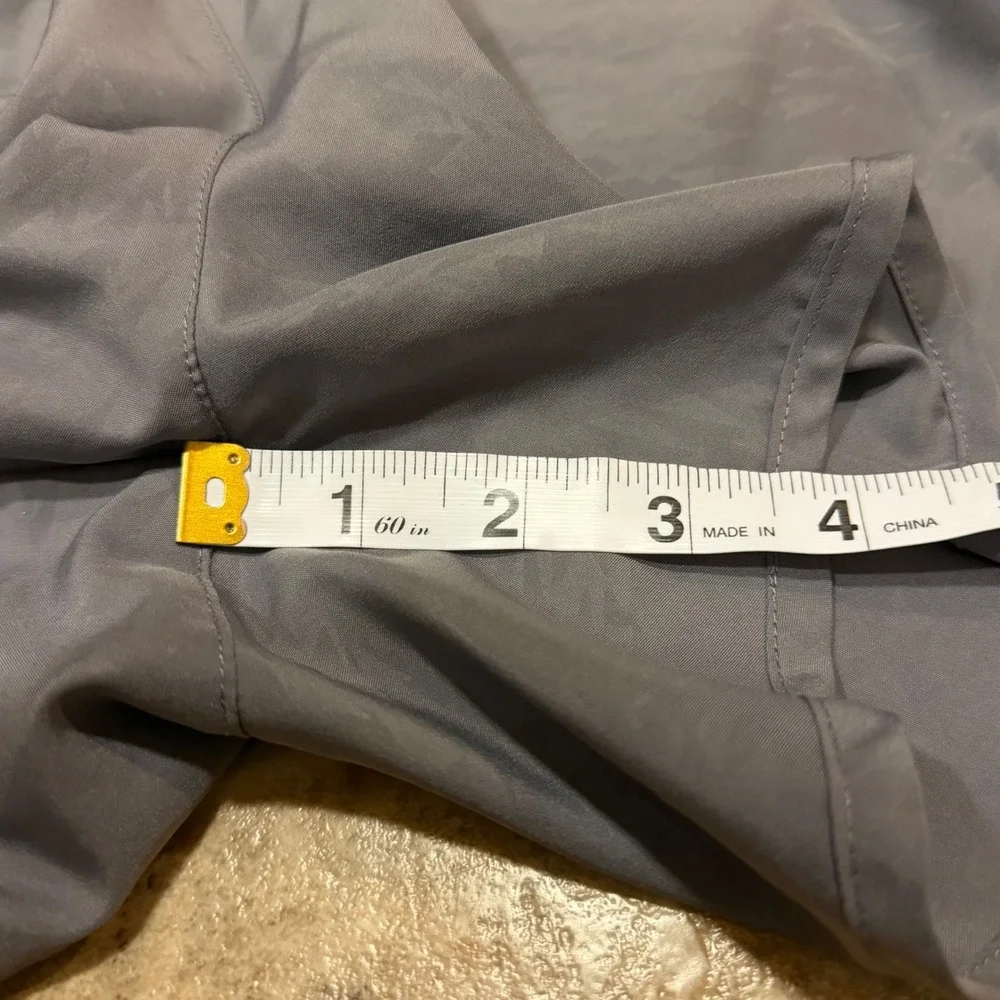 Nike Dri-FIT Womens‎ Medium Grey Geometric Running Shorts Mesh Panels Liner